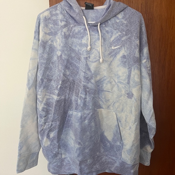 Nike Tops - Nike dry fit running shirt